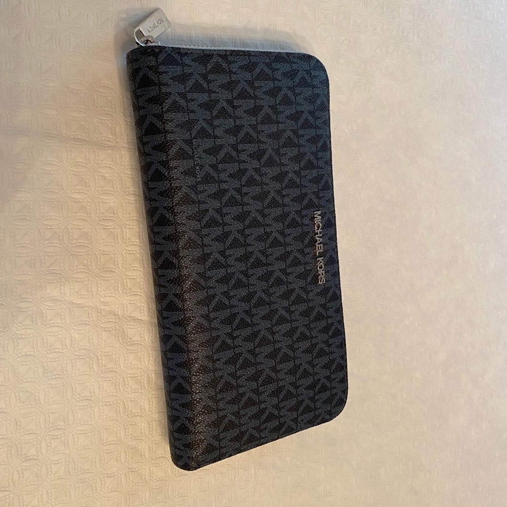 Michael Kors Large Logo Continental Wallet Dark Blue